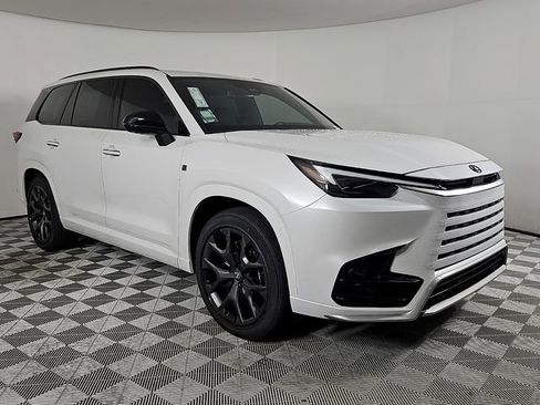 New 2026 Lexus TX 500h AWD image 3