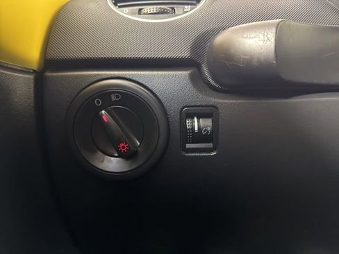 Used 2008 Volkswagen Beetle S FWD image 18