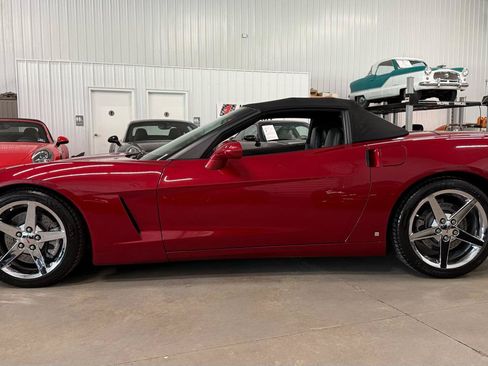 Used 2008 Chevrolet Corvette Convertible w/ Preferred Equipment Group RWD image 13