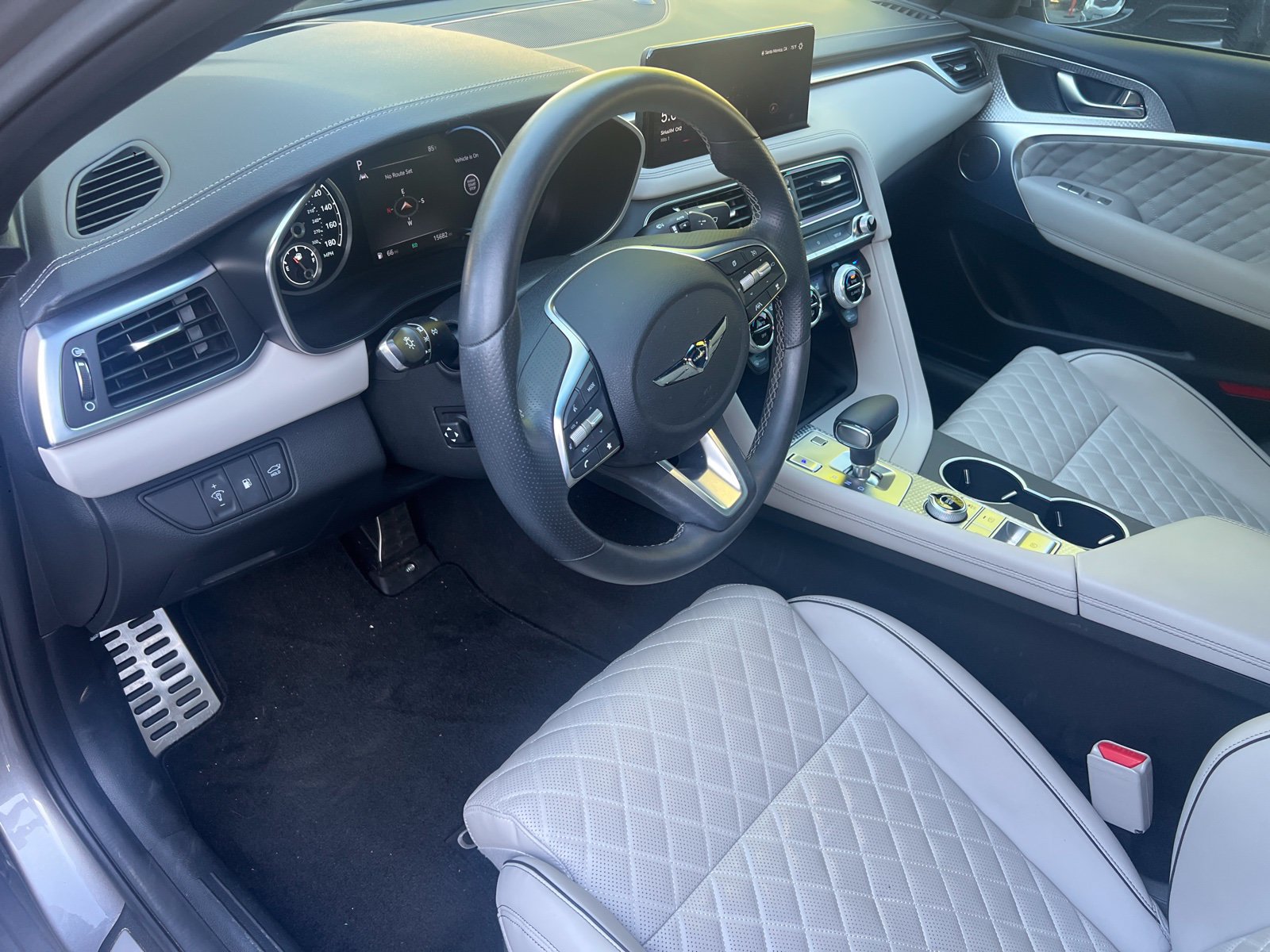 Used 2023 Genesis G70 3.3T w/ Sport Prestige Package RWD image 14