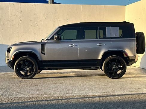 Used 2021 Land Rover Defender 110 X-Dynamic HSE image 6