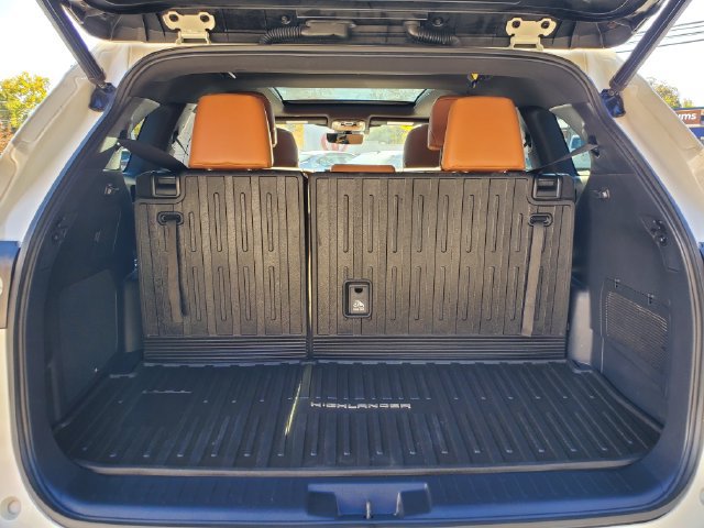 Used 2021 Toyota Highlander Platinum AWD/4WD image 9