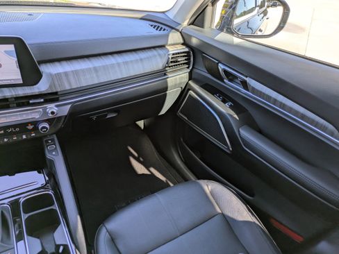 Used 2023 Kia Telluride SX image 15