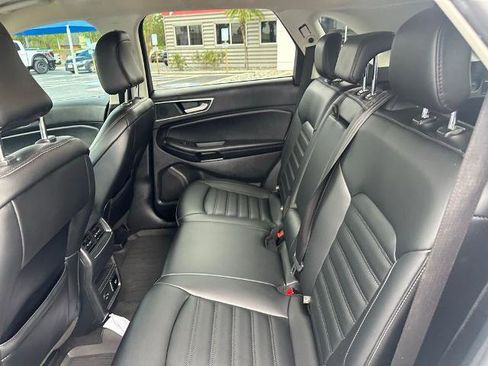 Certified 2022 Ford Edge SEL w/ Convenience Package AWD/4WD image 16