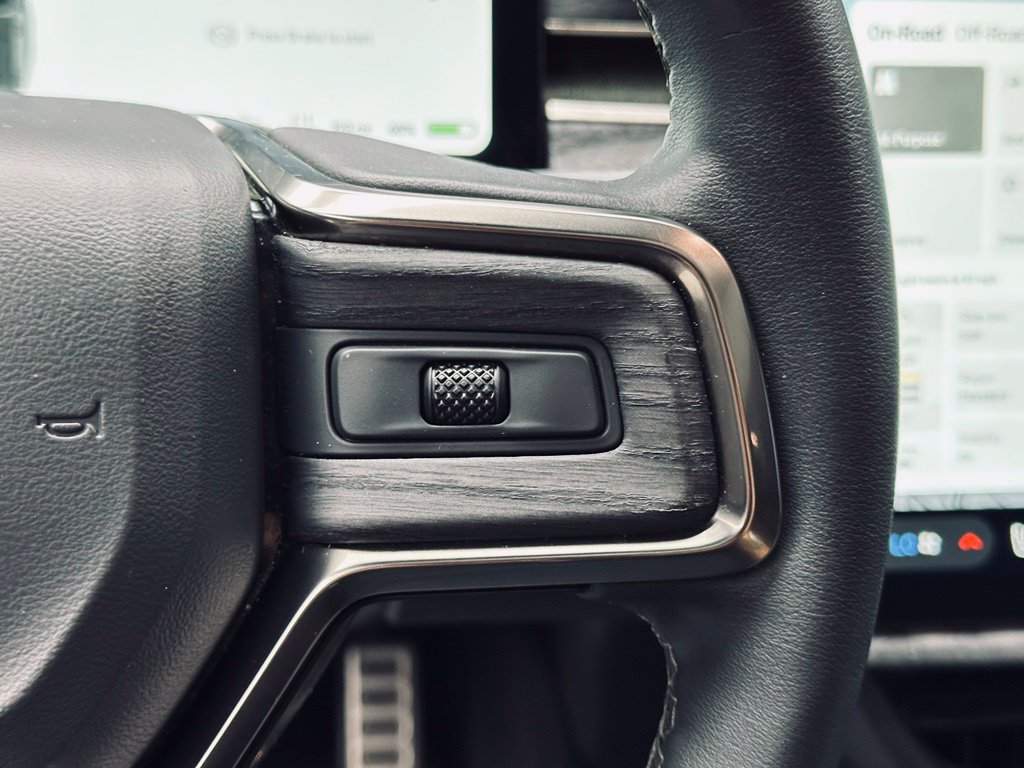 Used 2022 Rivian R1T Adventure AWD/4WD image 33