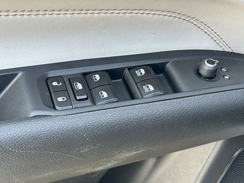 Used 2025 Jeep Compass Limited AWD/4WD image 13