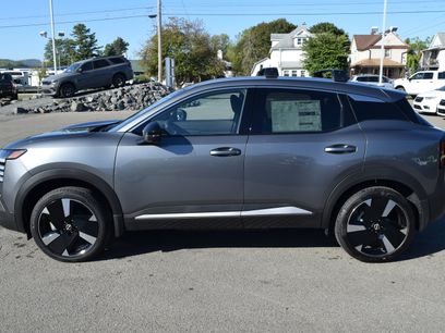 Used 2026 Nissan Kicks SR w/ Cold Weather Package