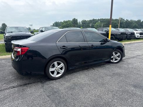 Used 2012 Toyota Camry SE FWD image 8