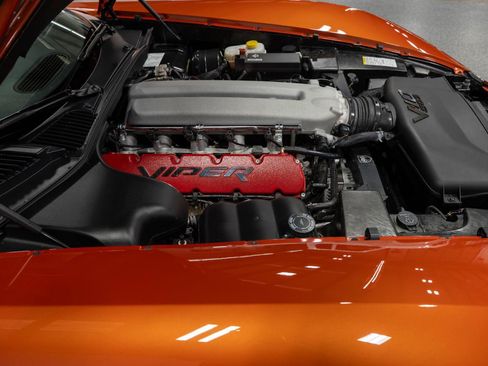Used 2005 Dodge Viper SRT-10 w/ Copperhead Edition Group RWD image 82
