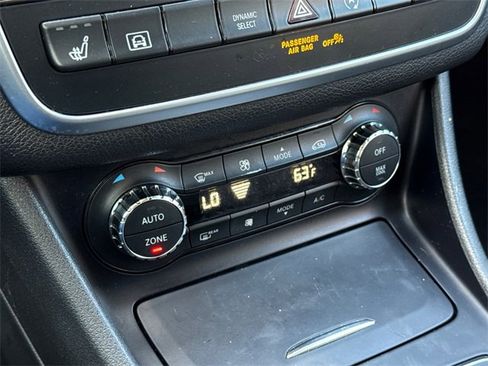 Used 2016 Mercedes-Benz GLA 250 4MATIC image 28