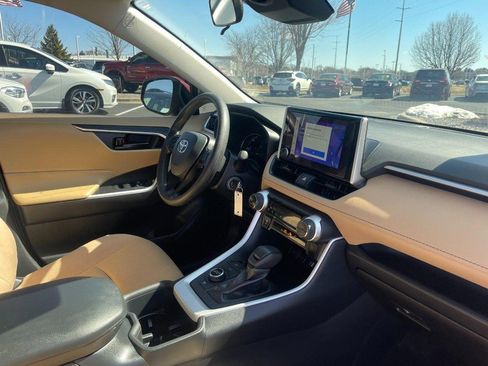 Used 2024 Toyota RAV4 LE image 4