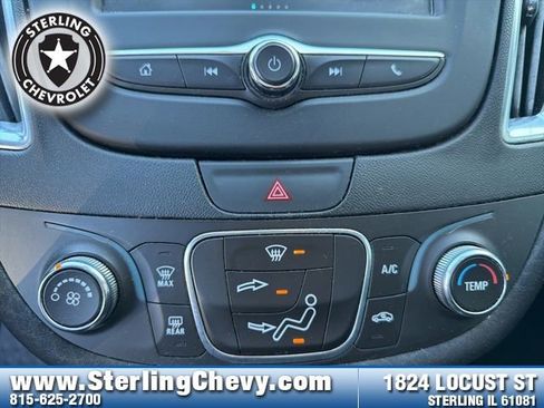 Used 2018 Chevrolet Malibu LT image 13