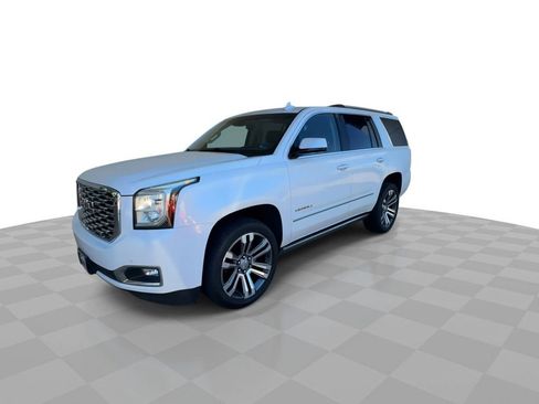 Certified 2019 GMC Yukon Denali w/ Denali Ultimate Package AWD/4WD image 4