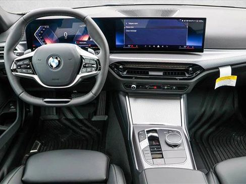 Certified 2025 BMW 330i xDrive Sedan w/ Convenience Package image 22