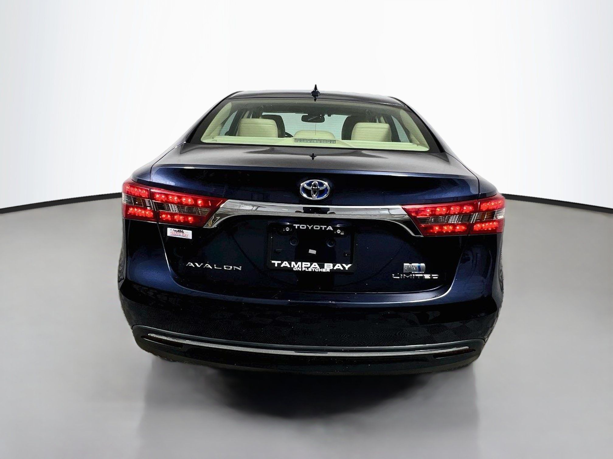 Used 2018 Toyota Avalon Limited FWD image 6