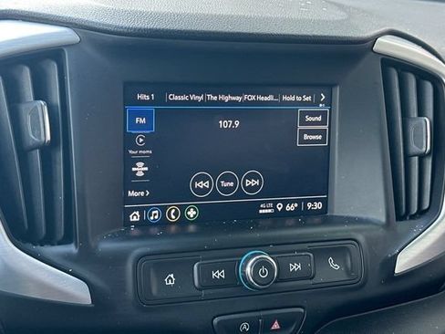 Used 2024 GMC Terrain SLE FWD image 21