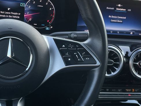 Used 2025 Mercedes-Benz CLA 250 image 14