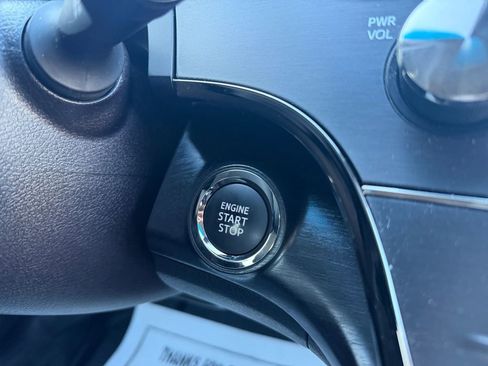 Used 2018 Toyota Avalon XLE Premium w/ All Weather Liner Package image 29