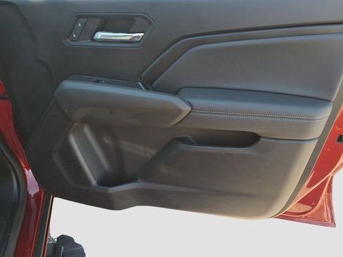 Used 2024 GMC Canyon Elevation w/ Convenience Package RWD image 9