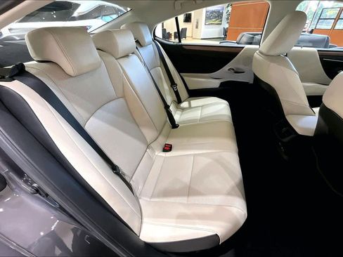 Used 2025 Lexus ES 300h w/ Premium Package image 19
