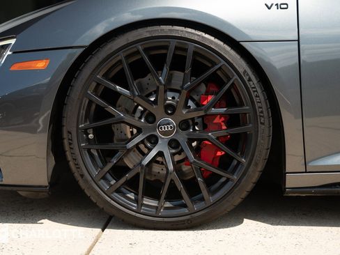 Used 2020 Audi R8 V10 w/ Carbon Exterior Package image 14