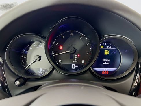 New 2026 Porsche Macan image 13