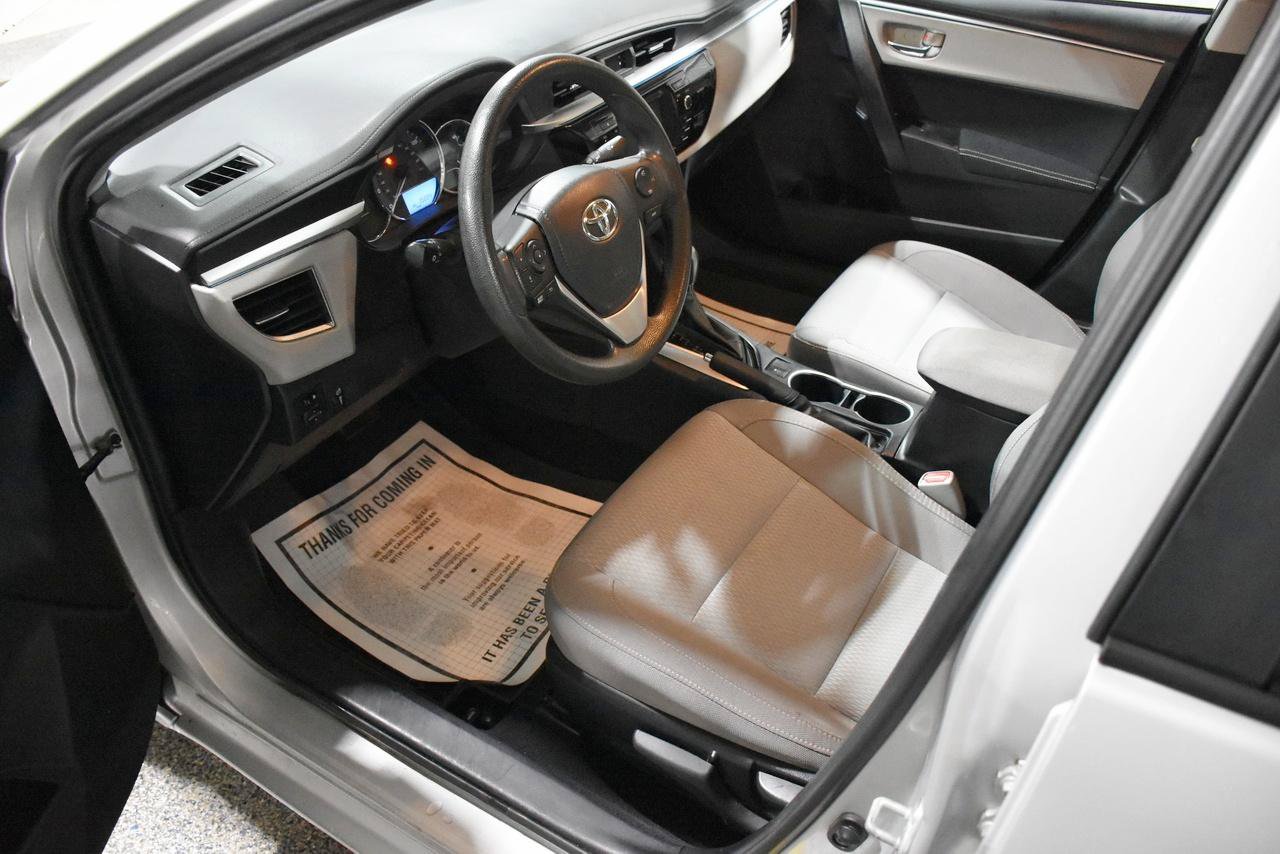 Used 2016 Toyota Corolla LE FWD image 10
