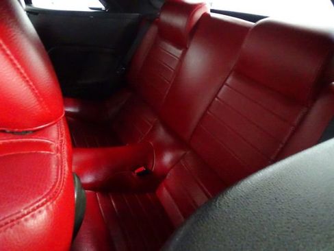 Used 2006 Ford Mustang GT Premium image 3
