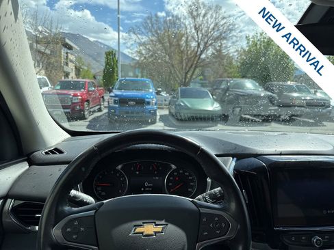 Used 2020 Chevrolet Traverse LT image 21