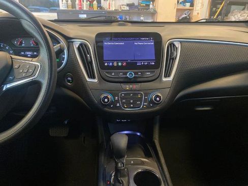 Used 2023 Chevrolet Malibu LT image 24