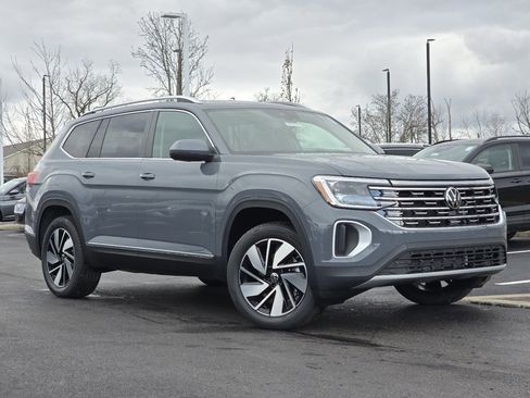 New 2026 Volkswagen Atlas SEL image 2