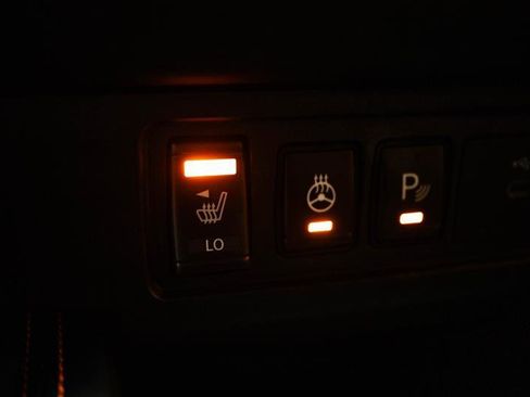 Used 2025 Nissan Frontier PRO-4X w/ Pro Convenience Package AWD/4WD image 23