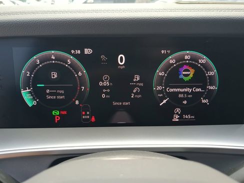 New 2026 Volkswagen Tiguan SE FWD image 32