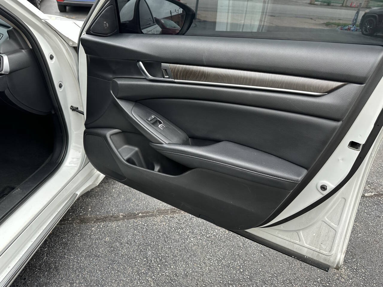 Used 2018 Honda Accord EX-L image 15