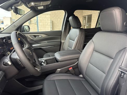 New 2026 Chevrolet Traverse LT w/ Enhanced Driving Package image 12