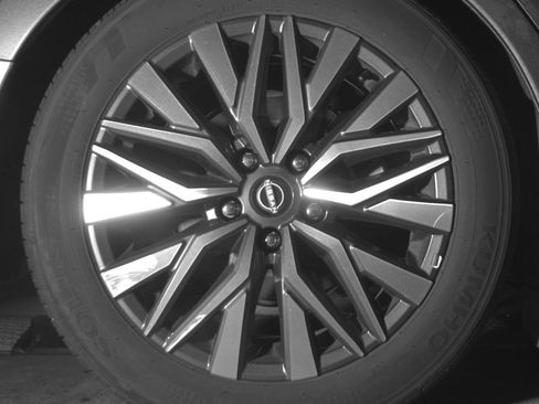 Used 2025 Nissan Altima 2.5 SV FWD image 15