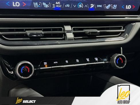 Used 2026 Chevrolet Equinox EV RS w/ Convenience Package II FWD image 18