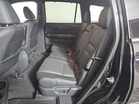 Used 2023 Honda Passport Elite image 8