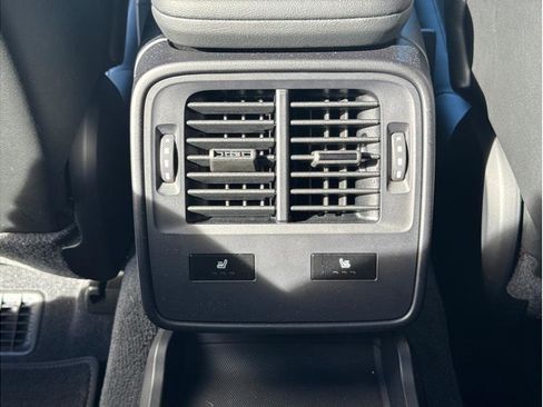 Used 2020 Porsche Taycan 4S image 24