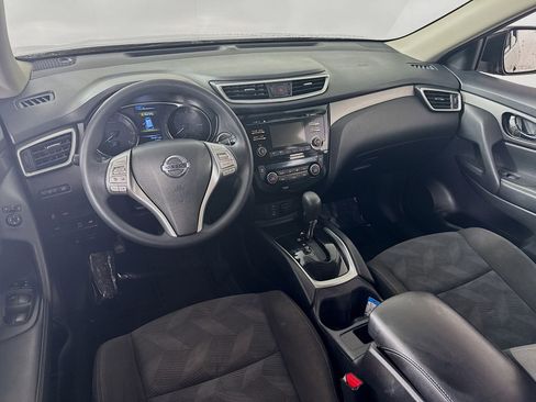 Used 2016 Nissan Rogue SV image 18