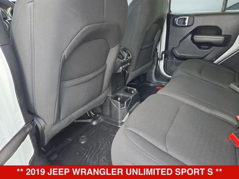Used 2019 Jeep Wrangler Unlimited Sport S AWD/4WD image 17