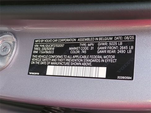 New 2026 Volvo XC40 B5 Plus w/ Protection Package Premier image 24