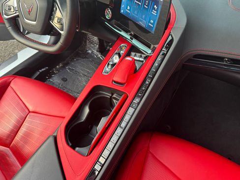 Used 2024 Chevrolet Corvette Stingray Preferred Conv w/ Z51 Performance Package image 30