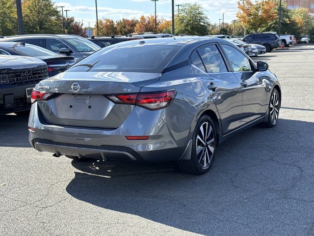 Used 2022 Nissan Sentra SV w/ SV Premium Package FWD image 2