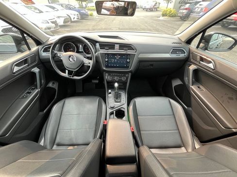 Used 2018 Volkswagen Tiguan SEL AWD/4WD image 13