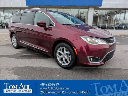 Used 2017 Chrysler Pacifica Touring-L Plus w/ Tire & Wheel Group