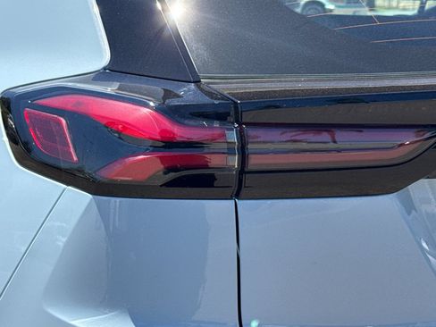 Used 2023 Chevrolet Bolt EUV Premier w/ Sun & Sound Package FWD image 25