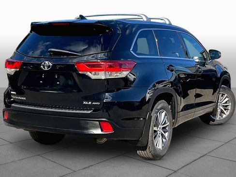 Certified 2017 Toyota Highlander XLE AWD/4WD image 13