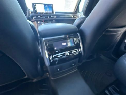 Used 2025 Lincoln Aviator Reserve w/ Equipment Group 201A AWD/4WD image 19