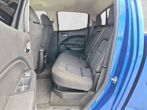 Used 2018 Chevrolet Colorado LT w/ LT Convenience Package RWD image 17